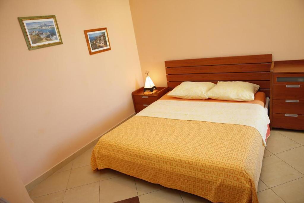 Vila Nara Hotel Vodice Kültér fotó