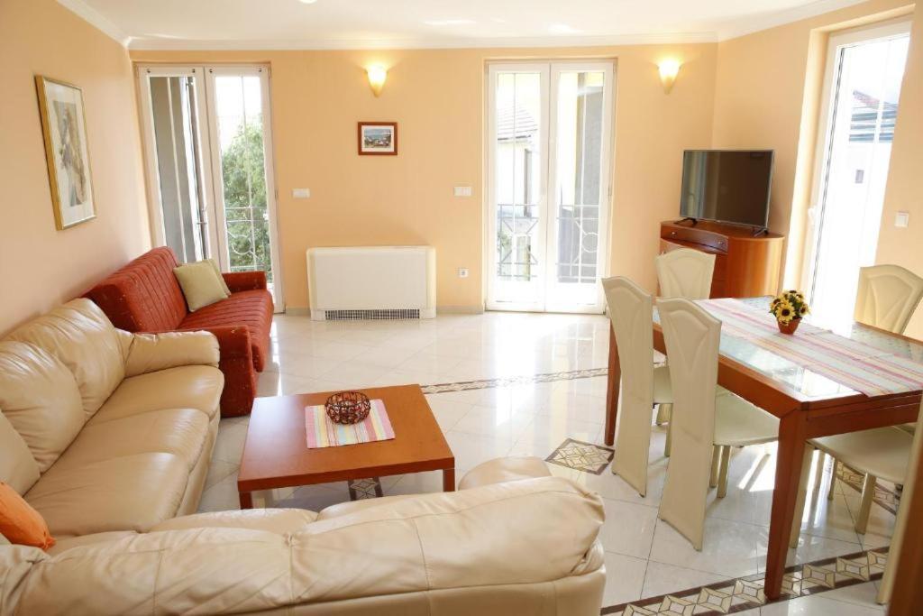 Vila Nara Hotel Vodice Kültér fotó