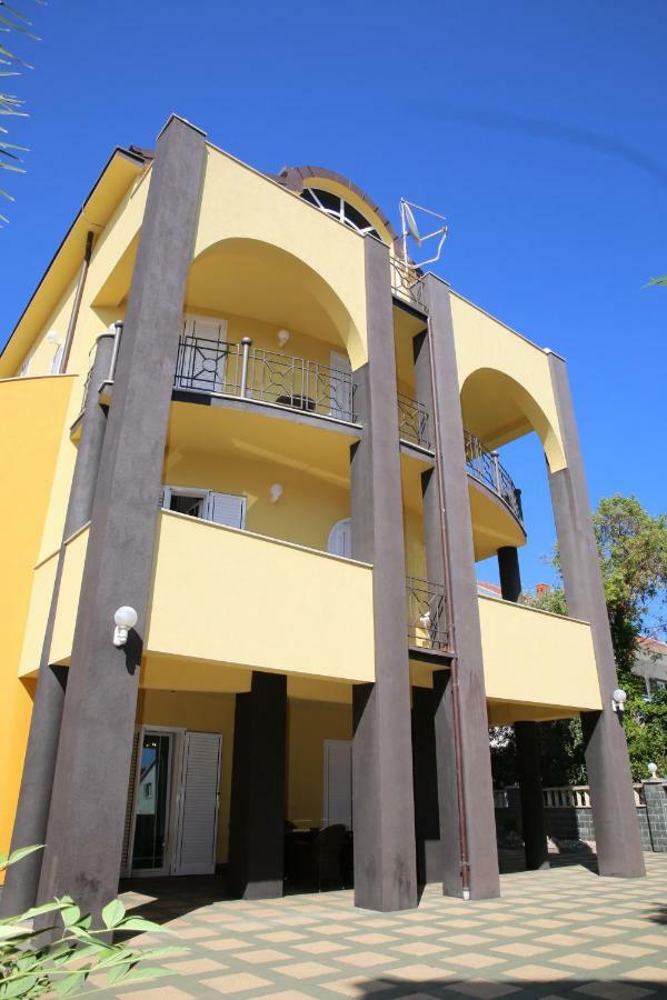Vila Nara Hotel Vodice Kültér fotó