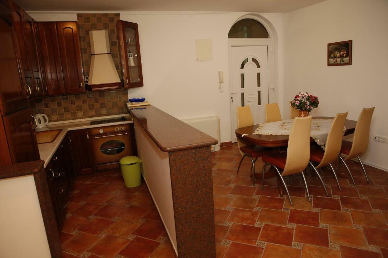 Vila Nara Hotel Vodice Kültér fotó
